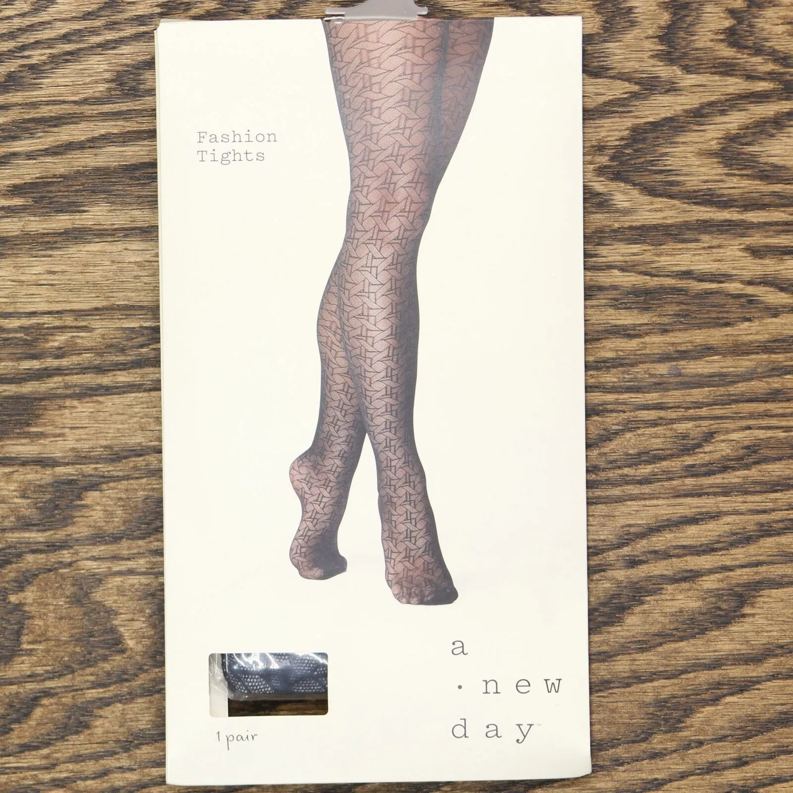 A New Day Women's Rattan Pattern Tights. 5W335