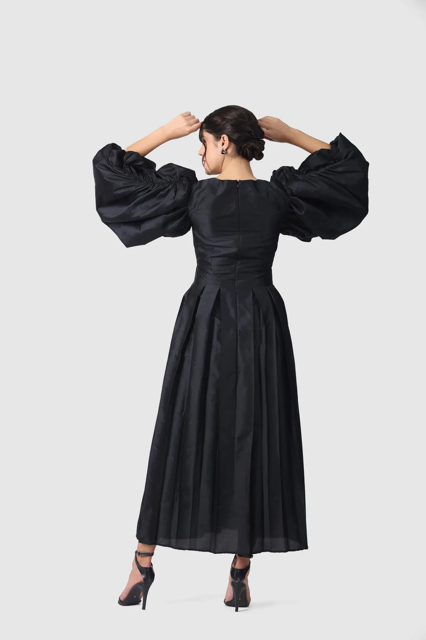 EMILIA PUFF SLEEVE MIDI DRESS