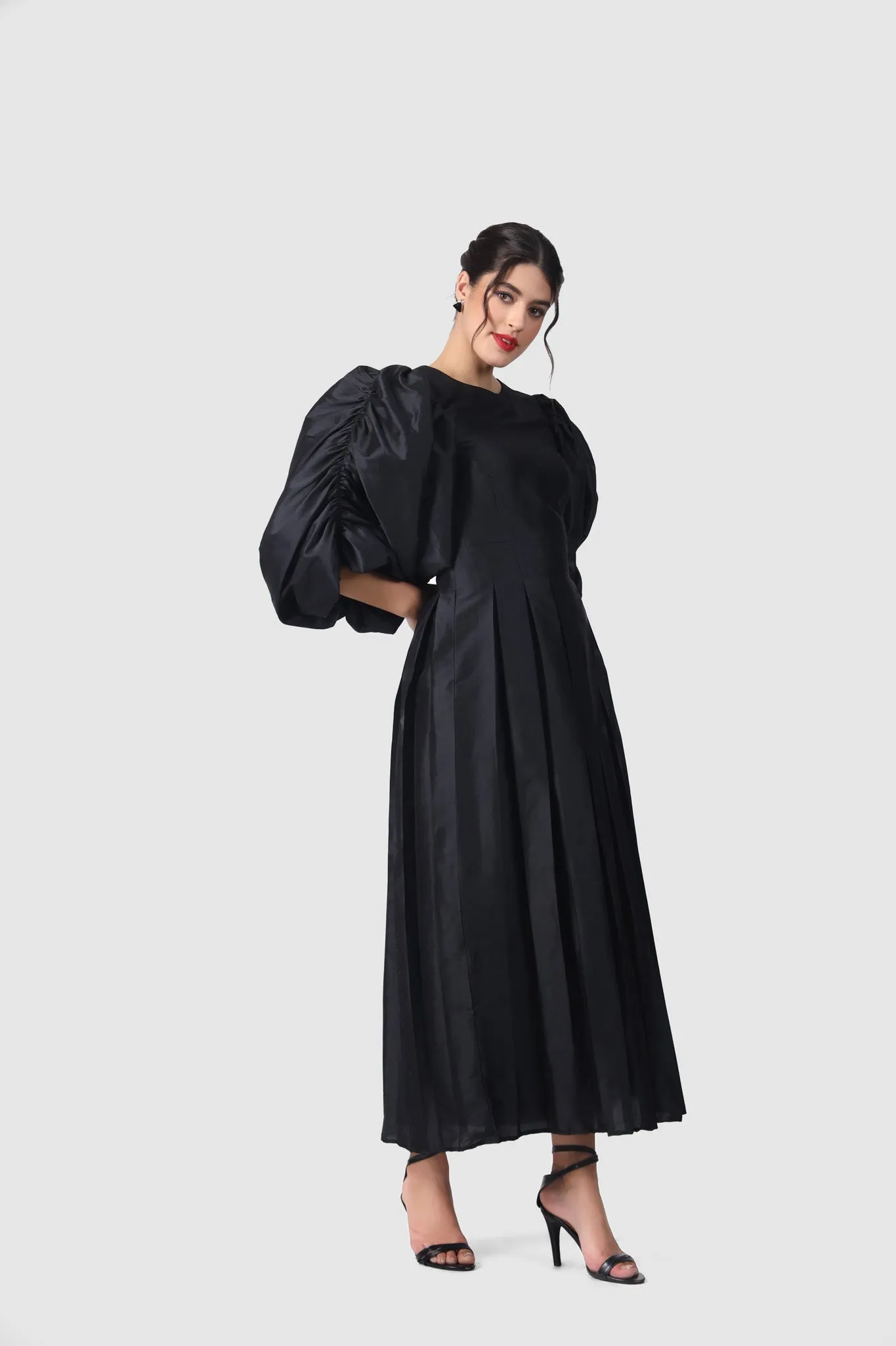 EMILIA PUFF SLEEVE MIDI DRESS