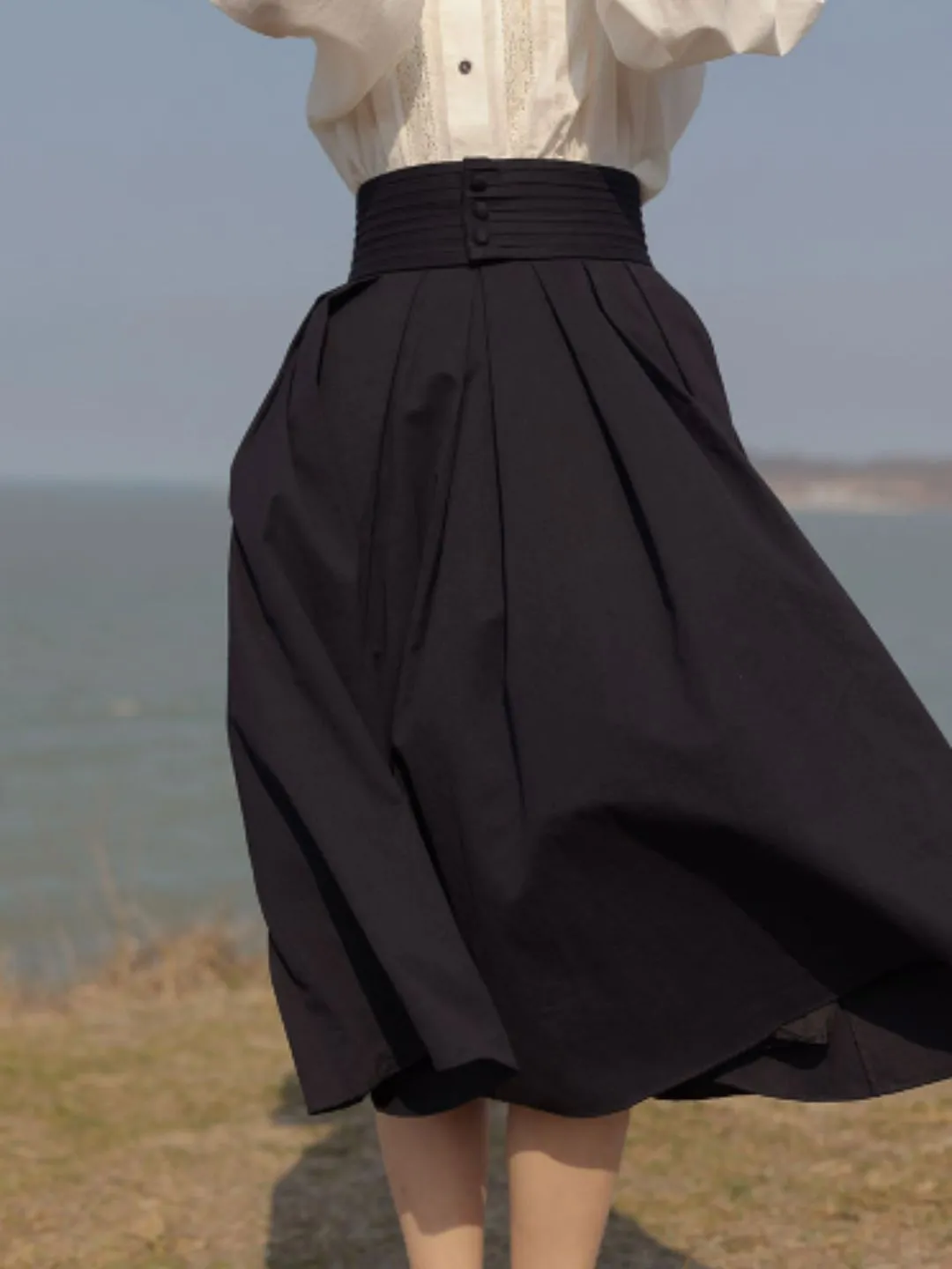 Large Hem A-line Pleated Skirt