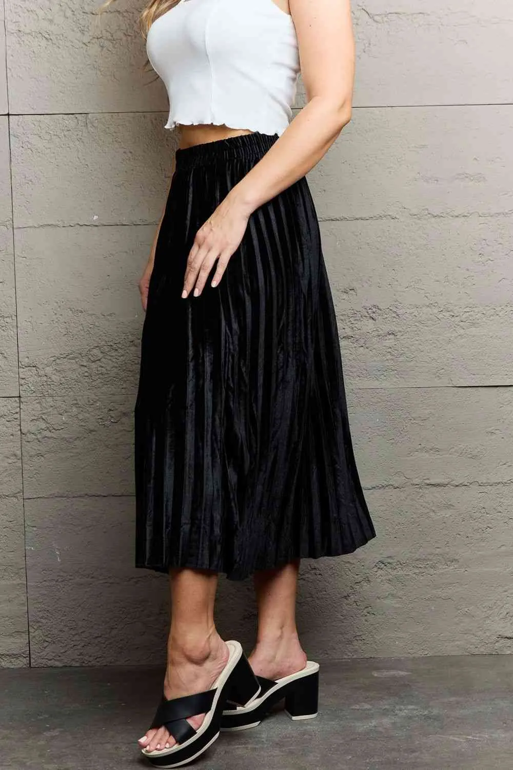 PRE-ORDER: Pleated Flowy Midi Skirt