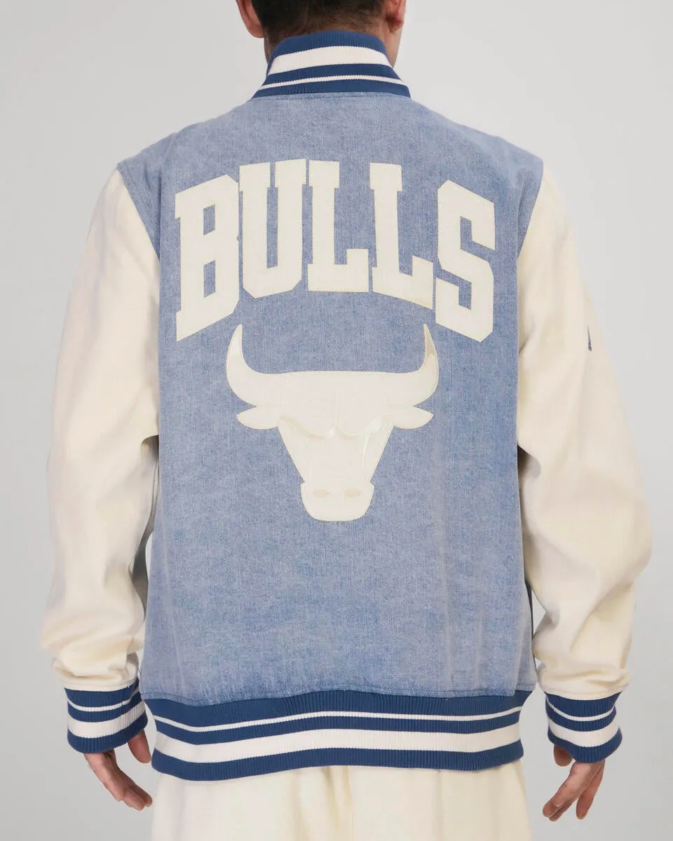 PRO STANDARD CHICAGO BULLS VARSITY BLUES DENIM VARSITY JACKET (DENIM/LINEN)