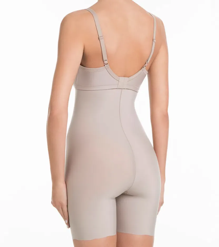 The invisible®  LIZ semi Body Aesthetic Shorts