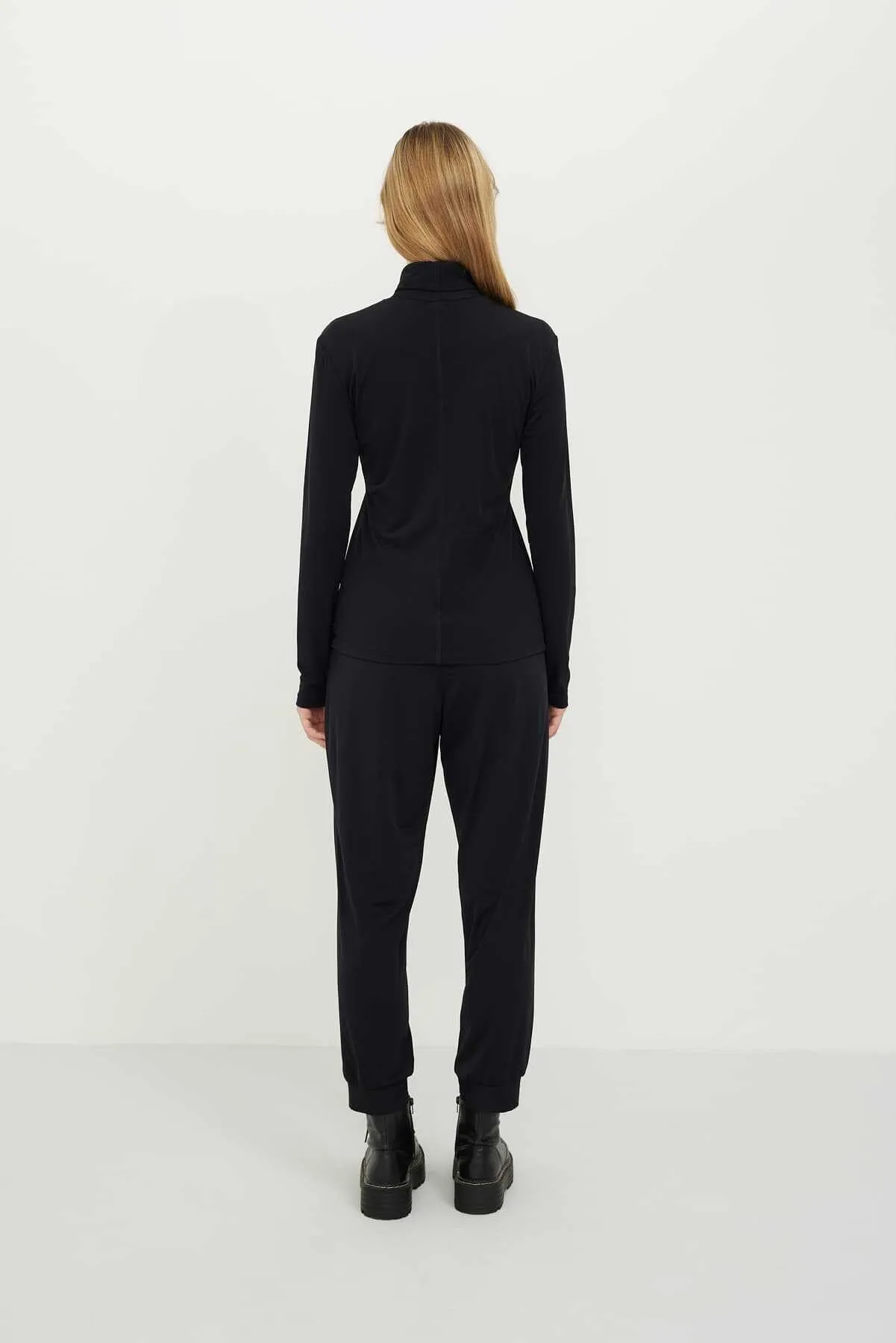 Turtleneck Knitted Blouse Black