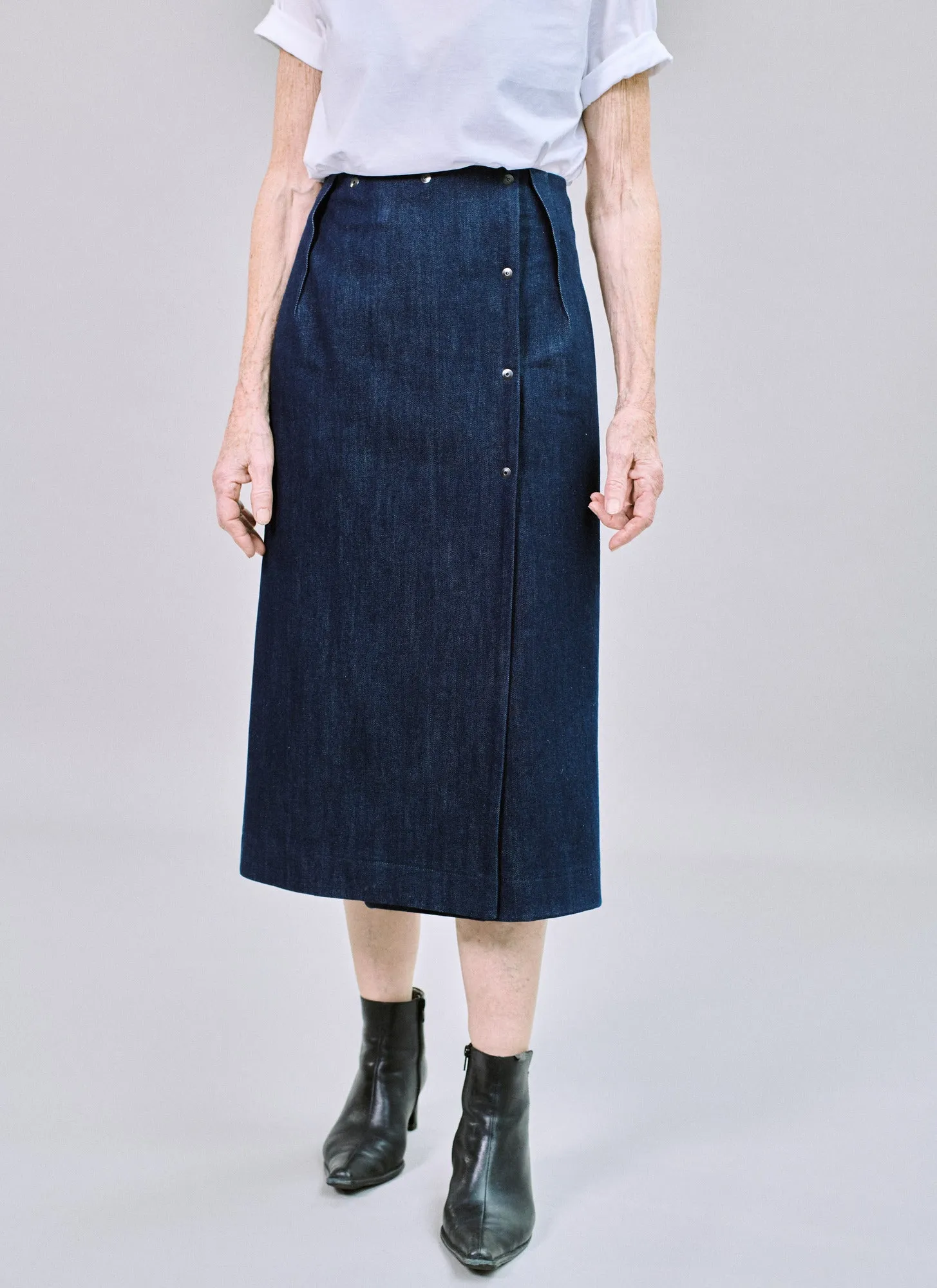 Wrap skirt in organic denim